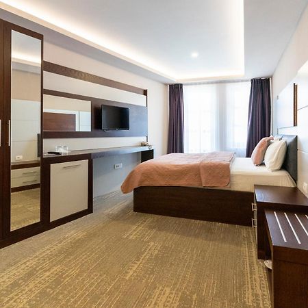 Hotel Prizreni מראה חיצוני תמונה