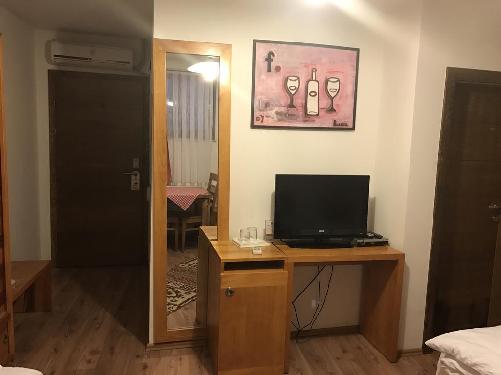 Hotel Prizreni מראה חיצוני תמונה