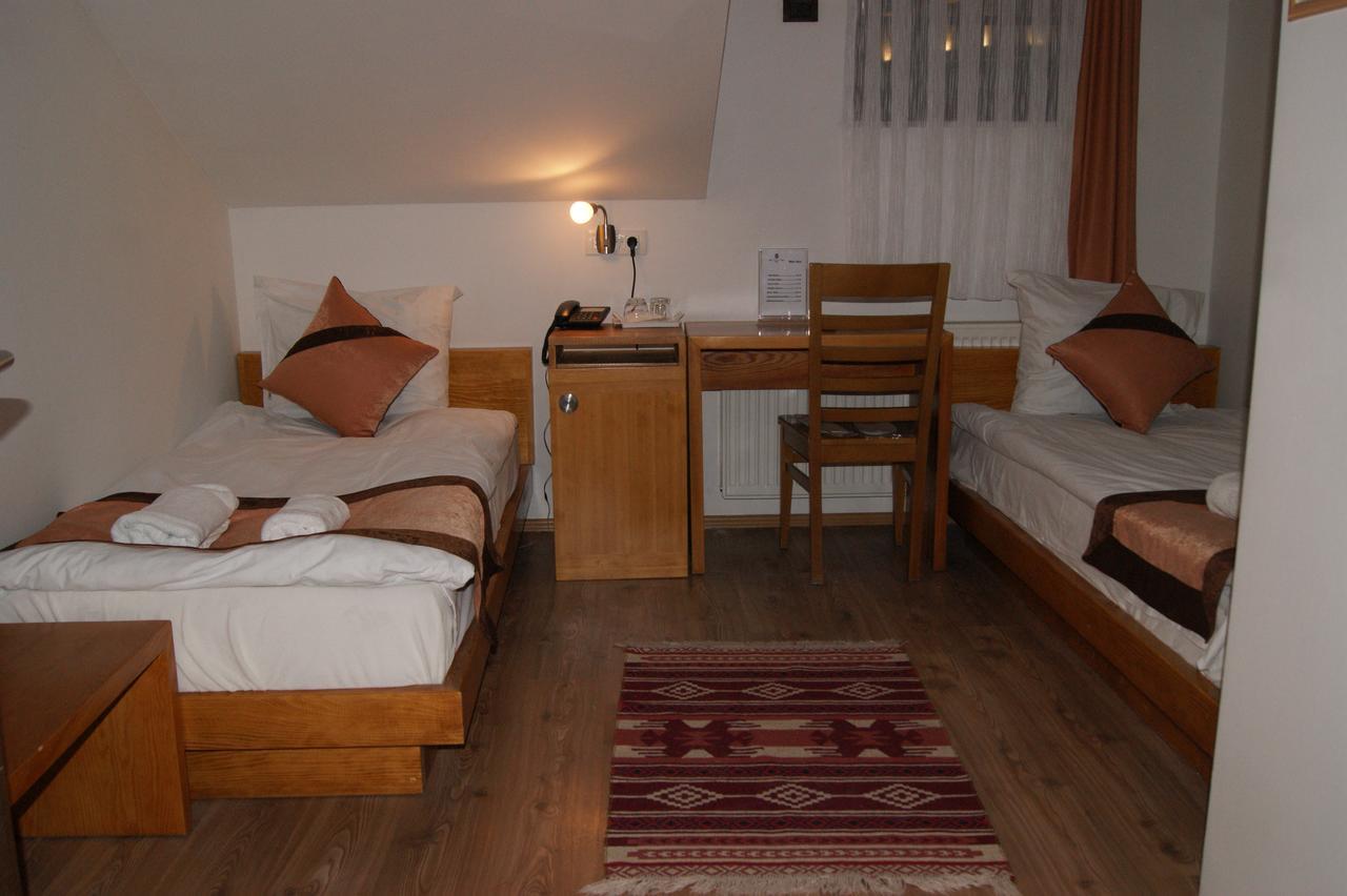 Hotel Prizreni מראה חיצוני תמונה