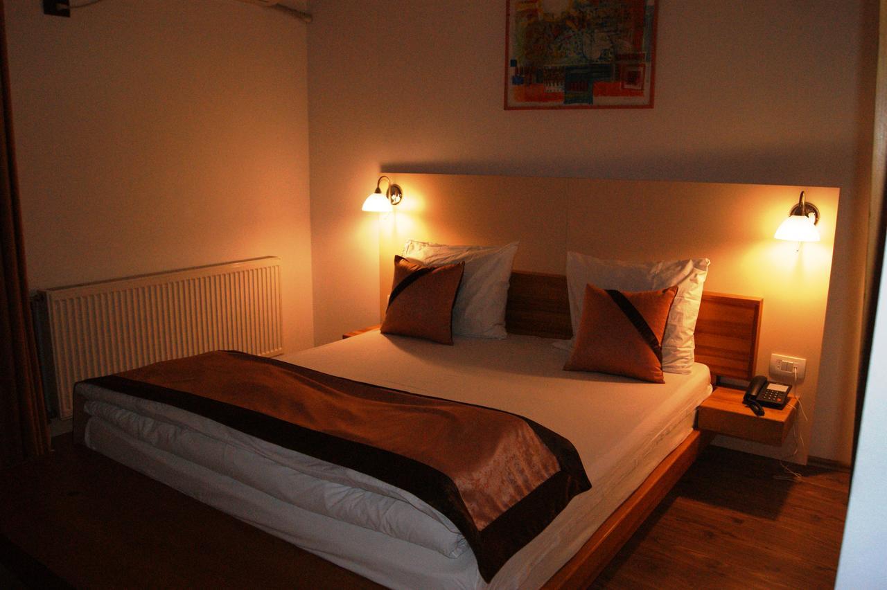 Hotel Prizreni מראה חיצוני תמונה